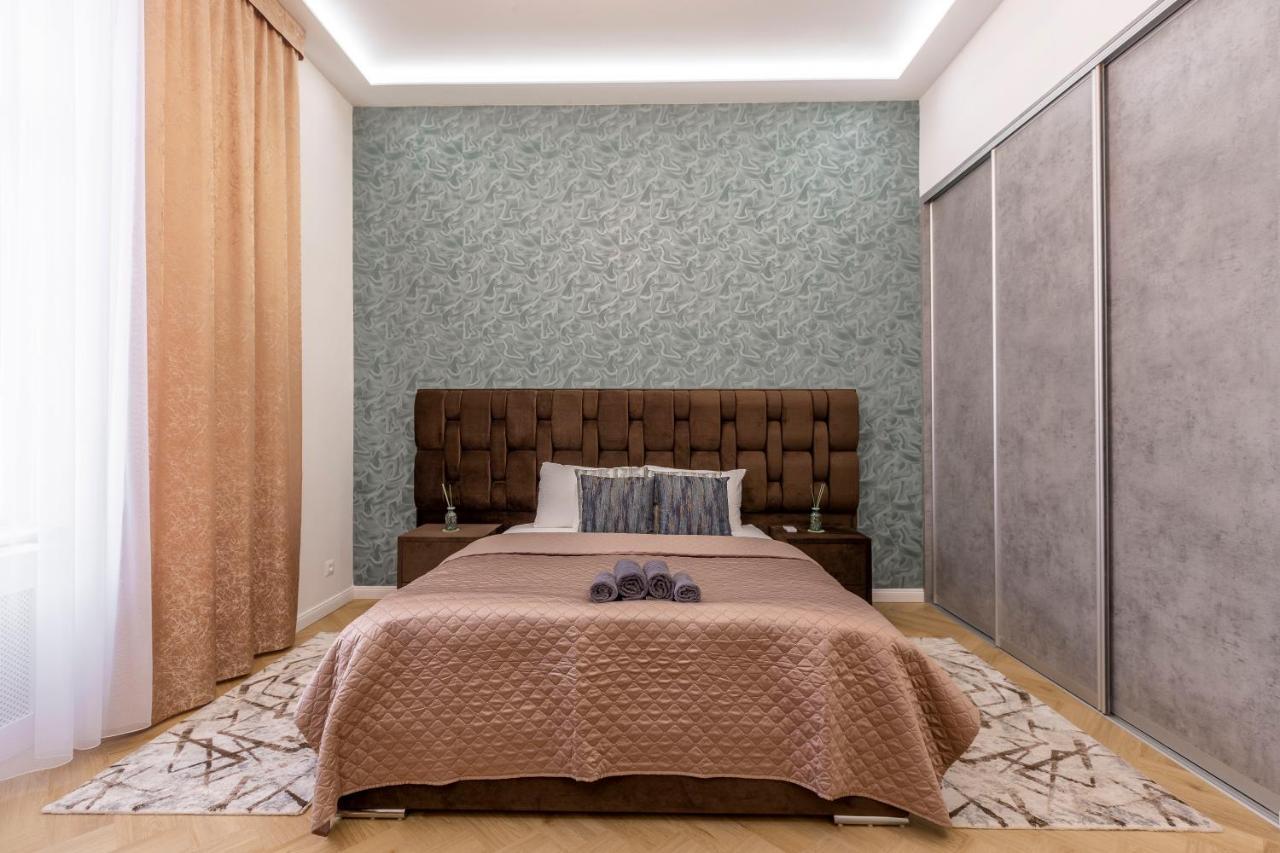 Luxurious Bajcsy Residence Next To The Basilica Budapest Exteriör bild