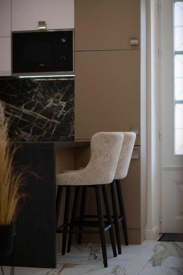 Luxurious Bajcsy Residence Next To The Basilica Budapest Exteriör bild